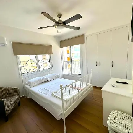 Apartman Sea View - 2 Min Walk To The & 200 Mbit Highspeed Internet