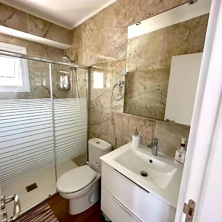 Apartman Sea View - 2 Min Walk To The & 200 Mbit Highspeed Internet *