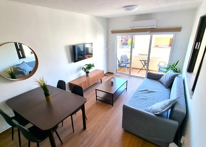 Sea View - 2 Min Walk To The & 200 Mbit Highspeed Internet