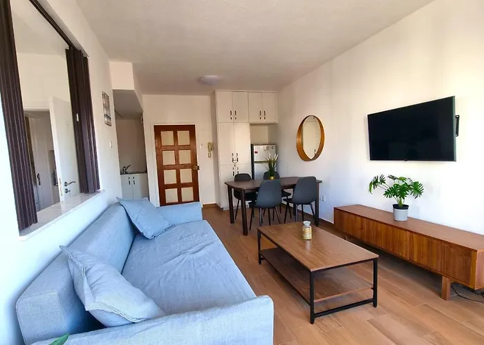 Lägenhet Sea View - 2 Min Walk To The & 200 Mbit Highspeed Internet